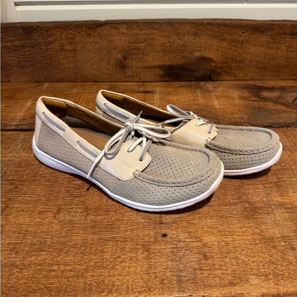 New Clarks Gray and Cream Flats, size 9